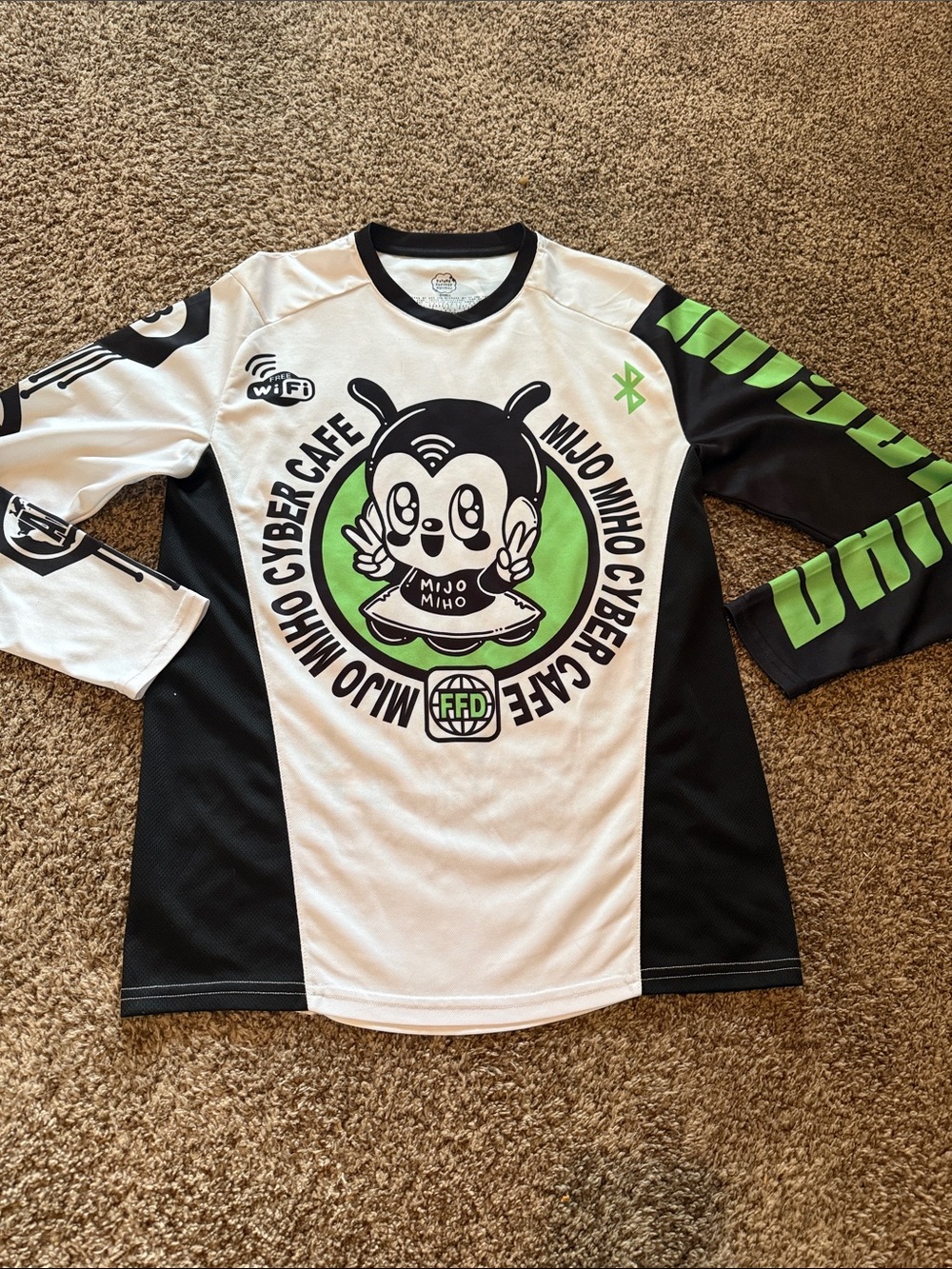 Adult Long-Sleeve Graphic Top in White & Green